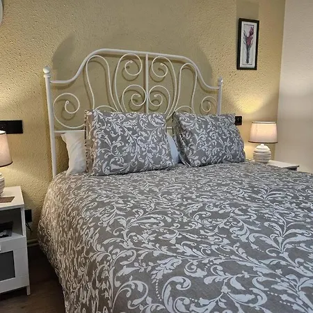 R2R - Apartamento Moderno De 3 Dormitorios - 1A111 *