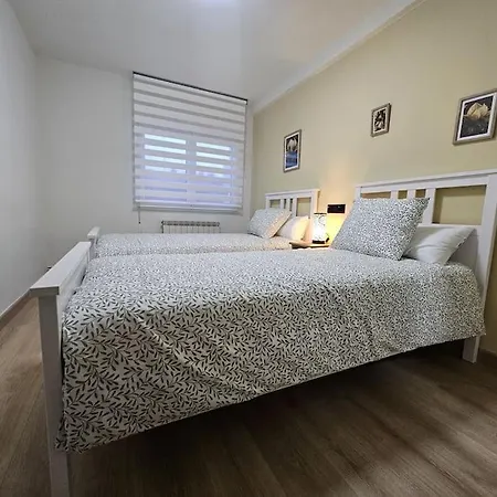 1a111 Moderno De 3 Dormitorios. Apartment *